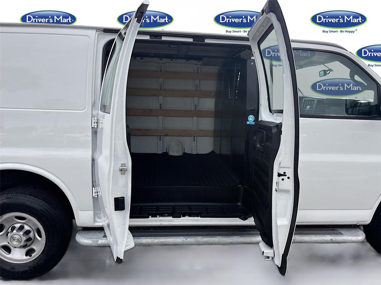 2023 Chevrolet Express Cargo Van