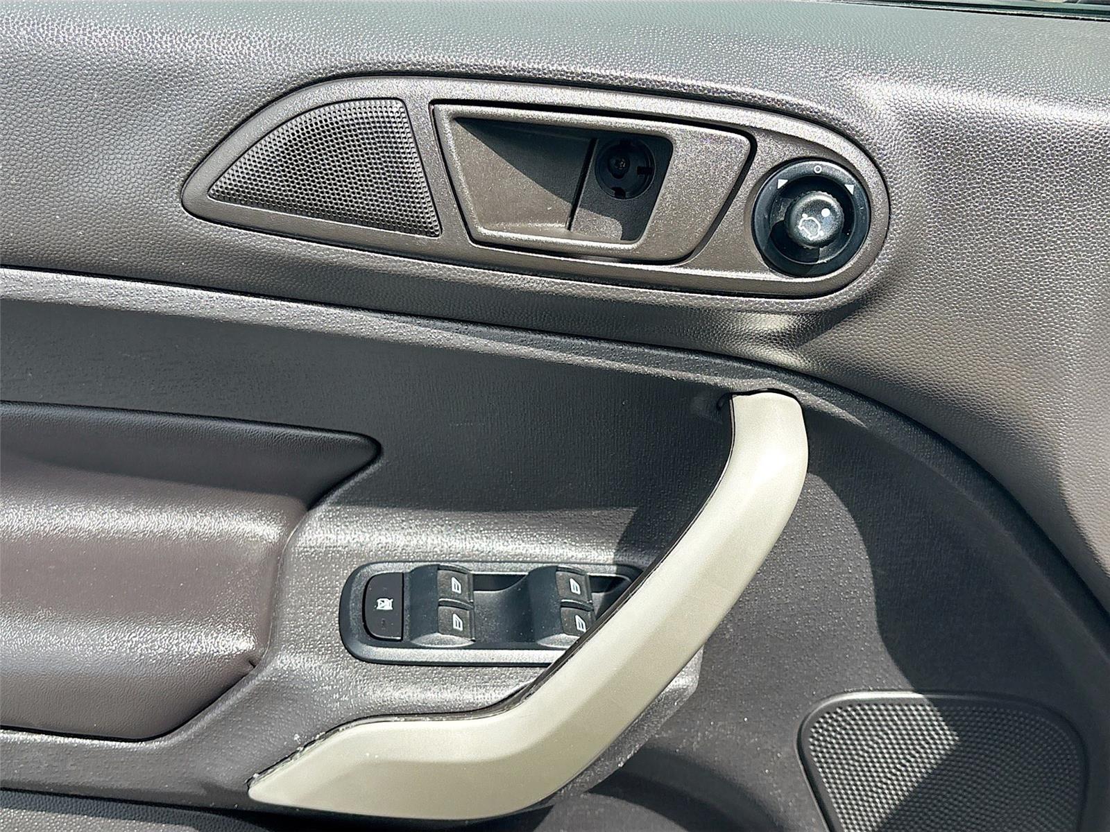 2011 Ford Fiesta SEL