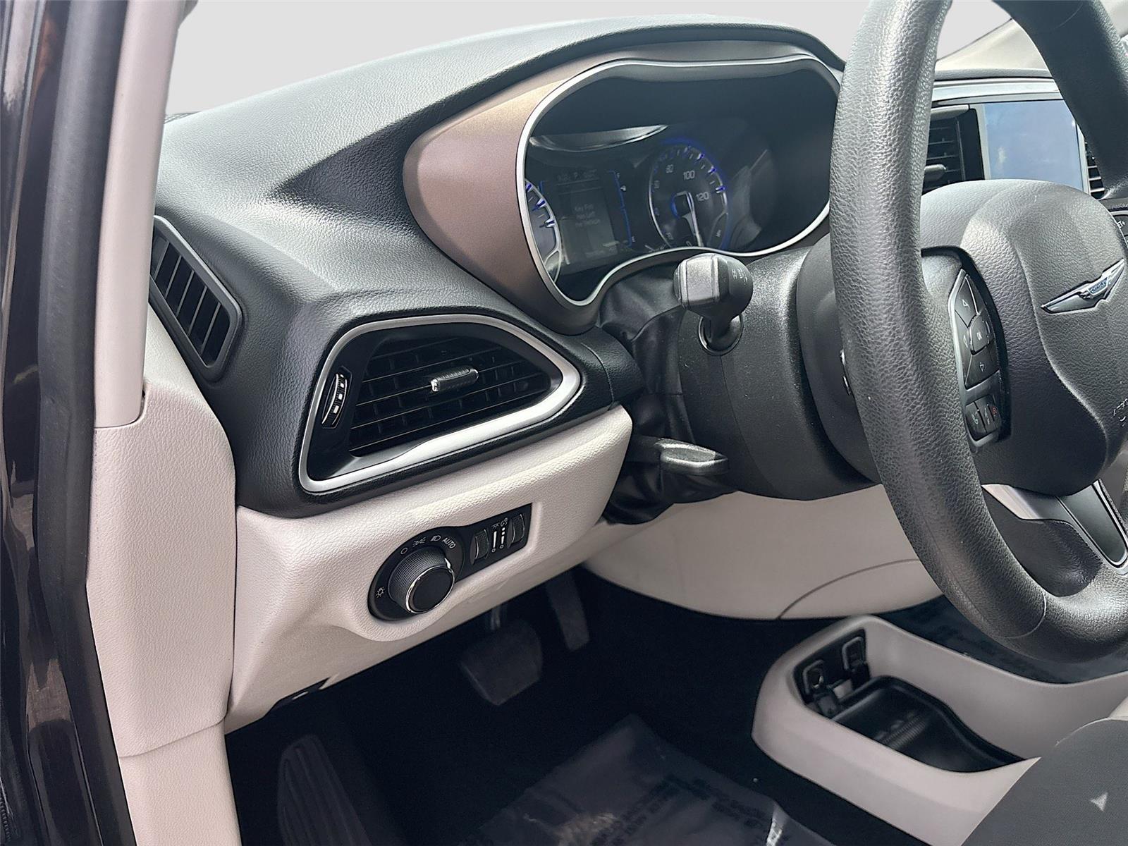 2017 Chrysler Pacifica Touring