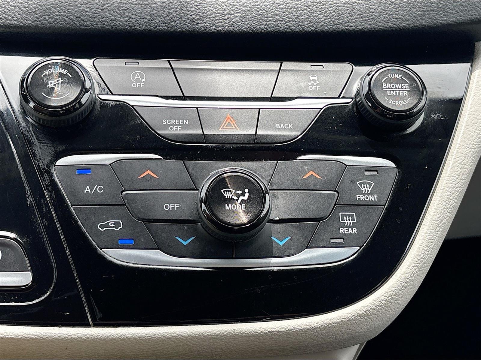 2017 Chrysler Pacifica Touring