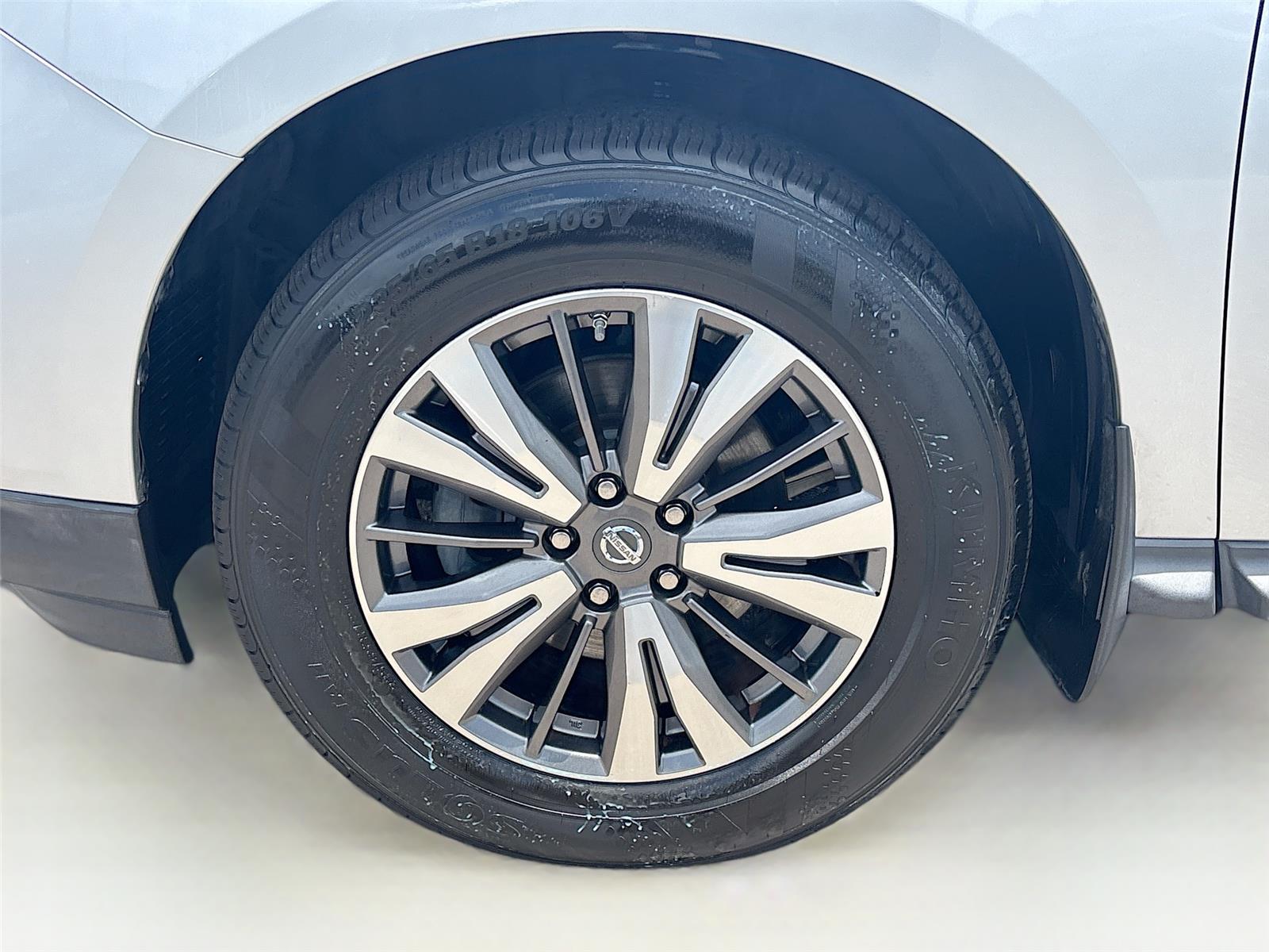 2017 Nissan Pathfinder SL