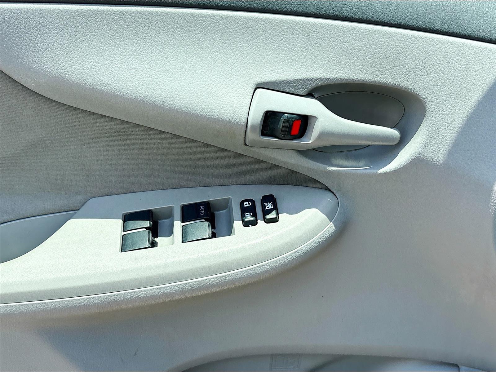 2009 Toyota Corolla LE