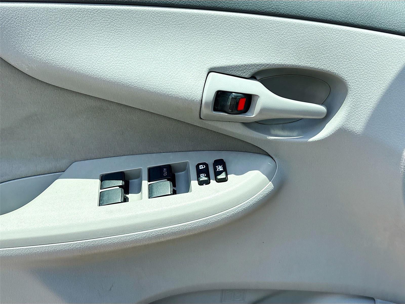 2009 Toyota Corolla LE