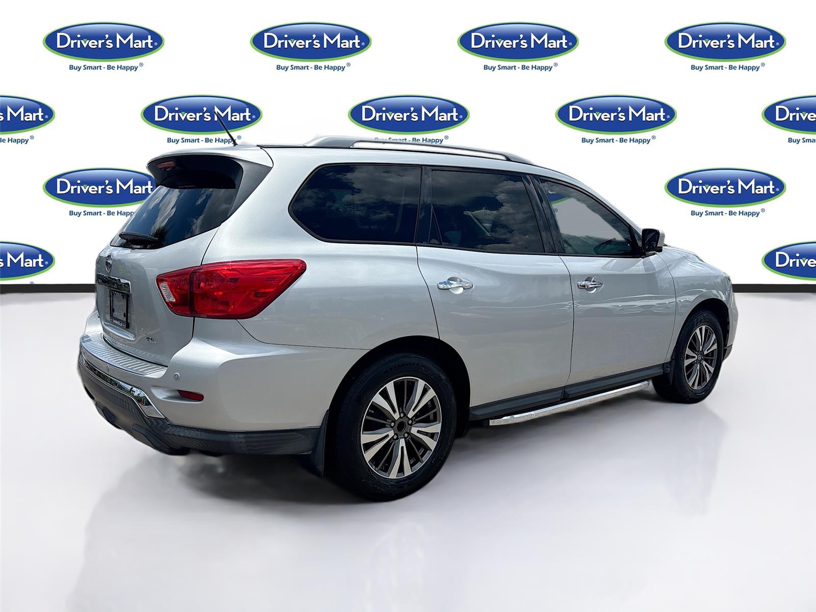2017 Nissan Pathfinder SL