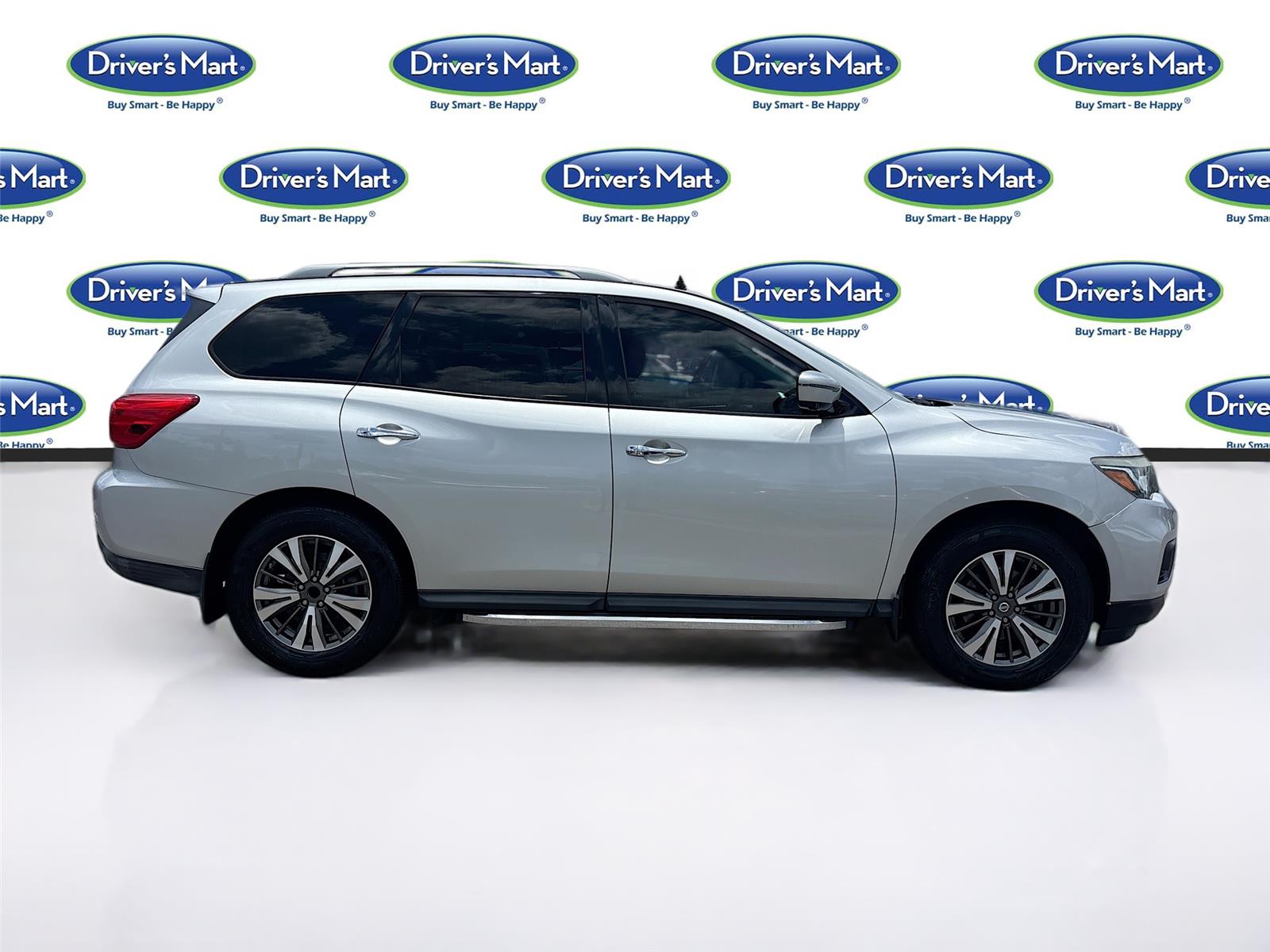 2017 Nissan Pathfinder SL