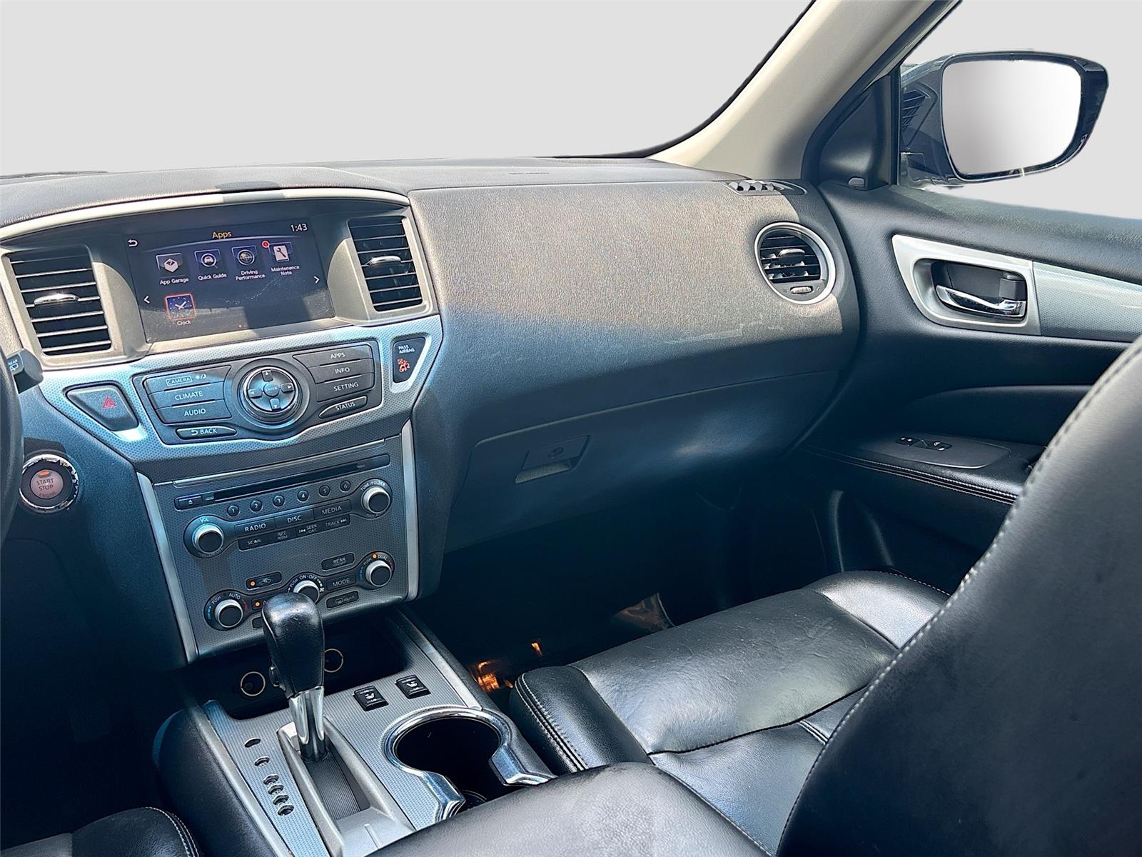 2017 Nissan Pathfinder SL
