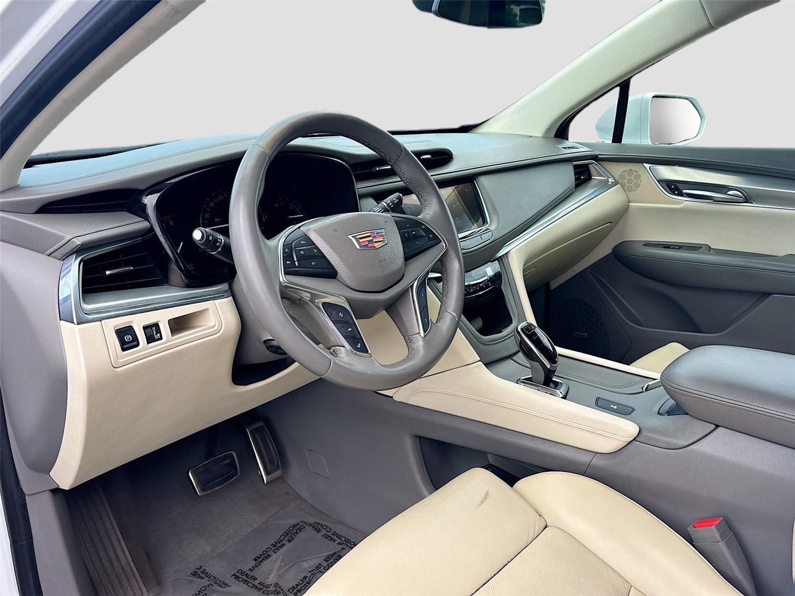 2017 Cadillac XT5 Luxury FWD