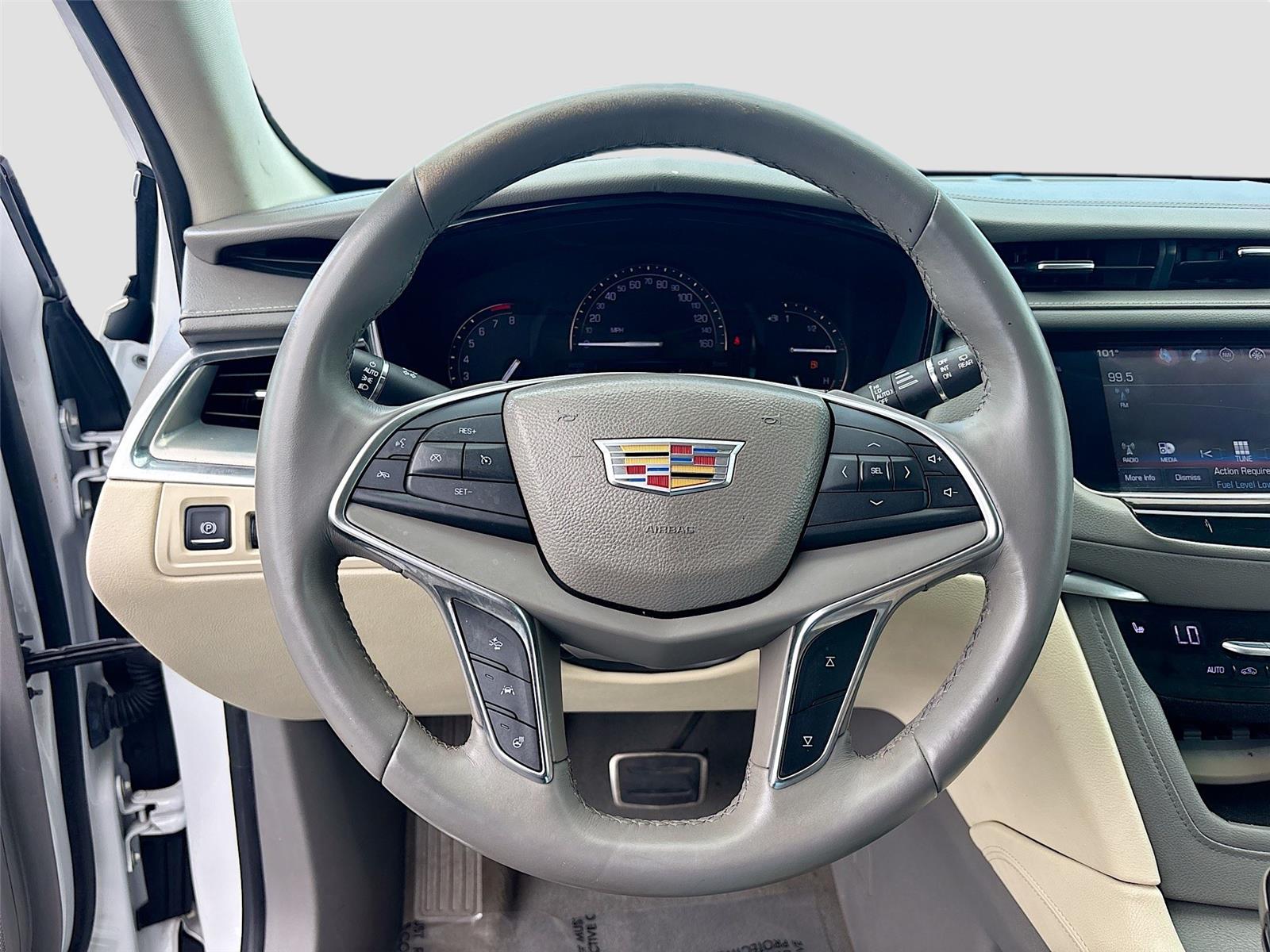 2017 Cadillac XT5 Luxury FWD