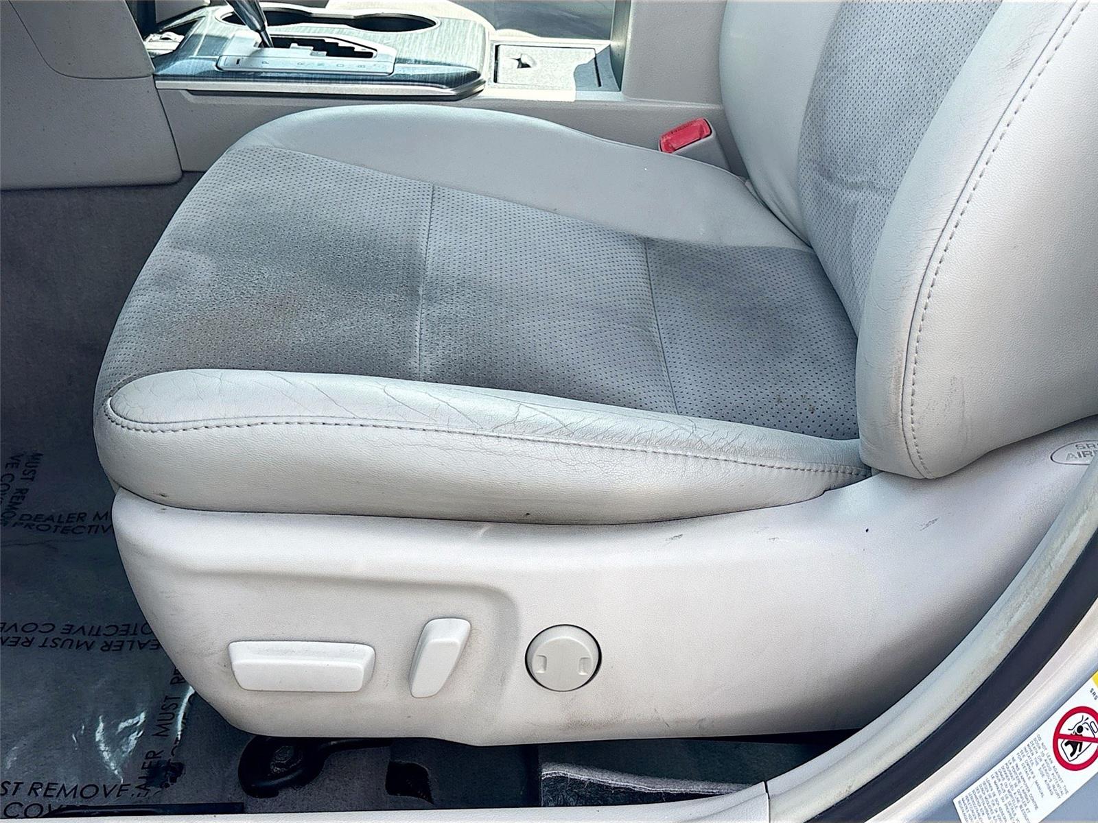 2013 TOYOTA CAMRY HYBRID/LE
