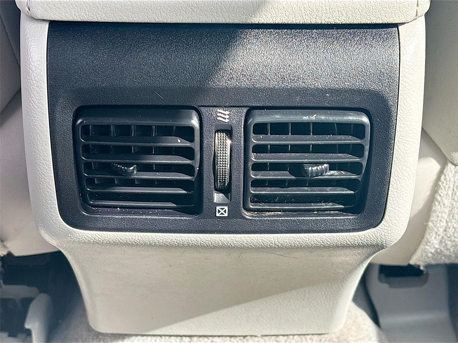 2013 TOYOTA CAMRY HYBRID/LE