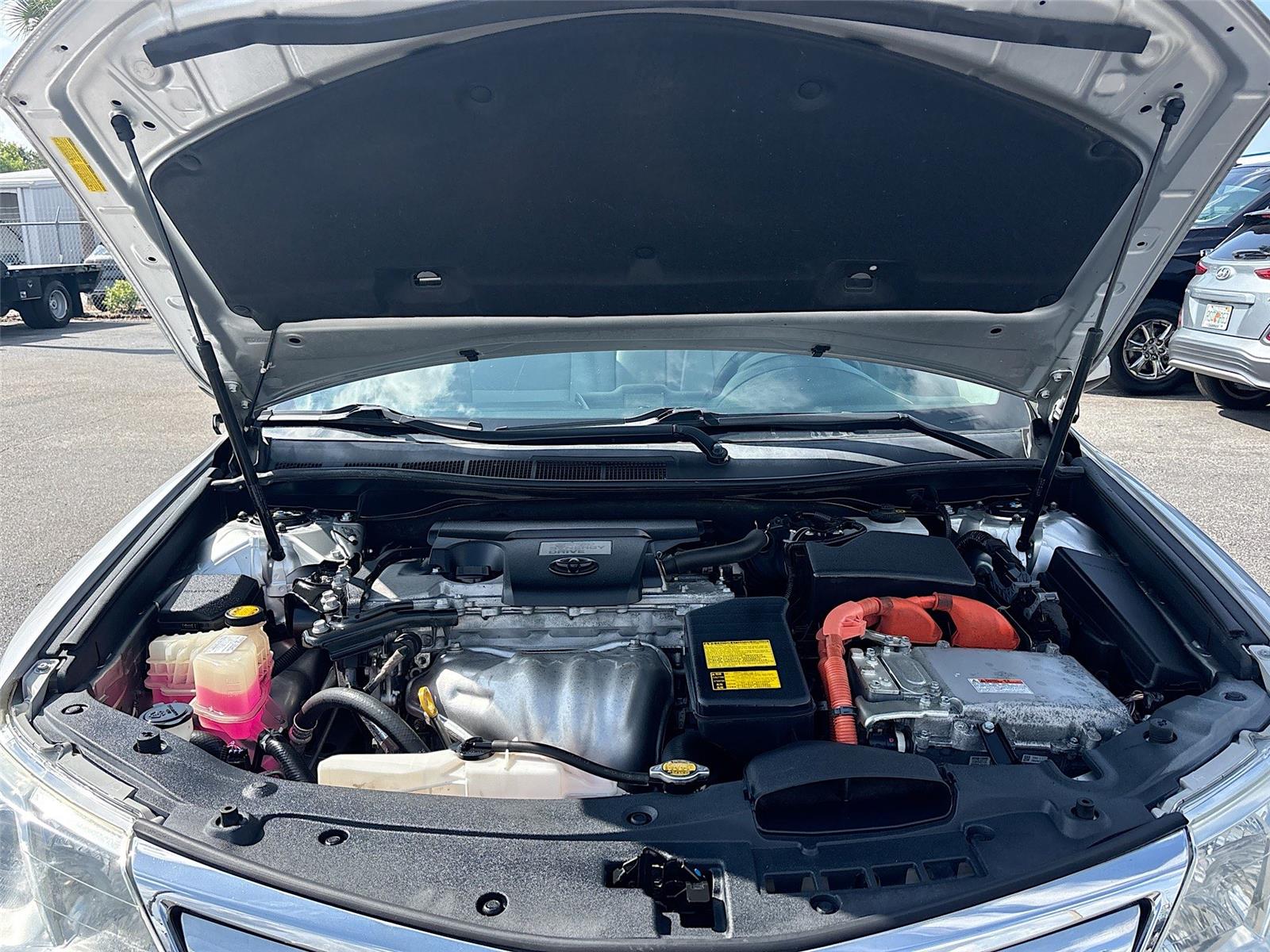 2013 TOYOTA CAMRY HYBRID/LE