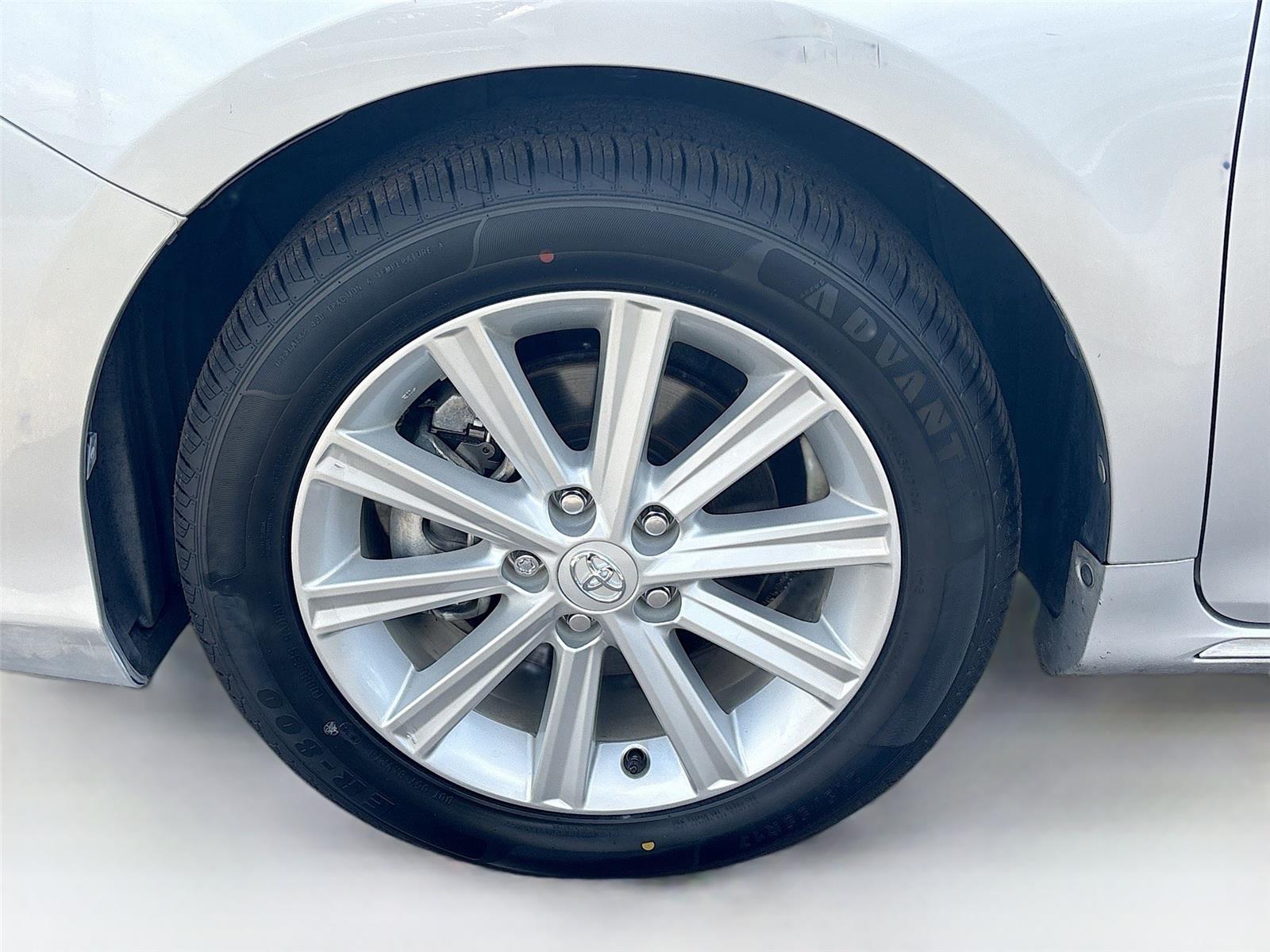 2013 TOYOTA CAMRY HYBRID/LE