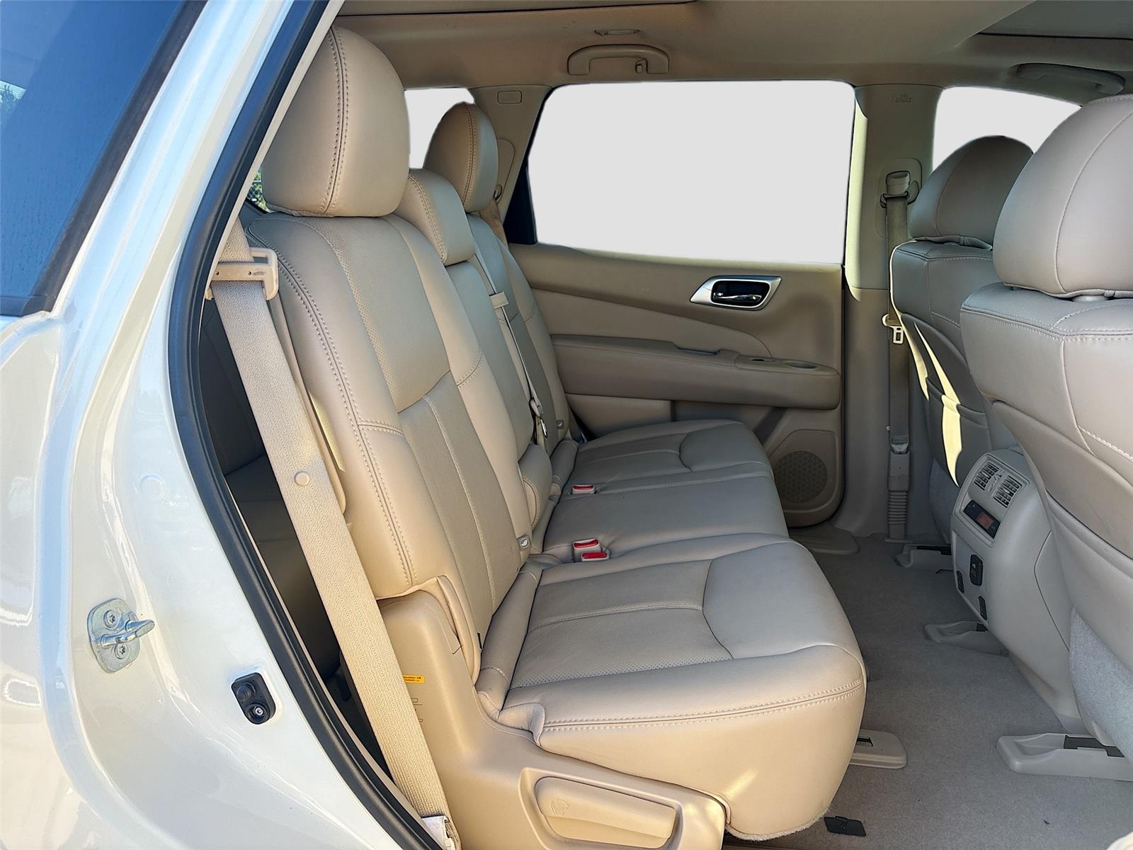 2015 Nissan Pathfinder Platinum