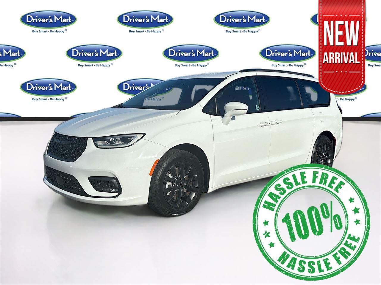 2021 Chrysler Pacifica Touring photo 2