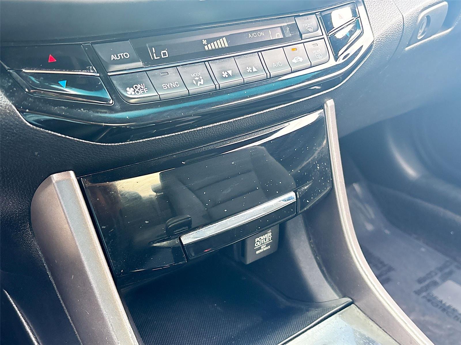 2017 Honda Accord photo 11