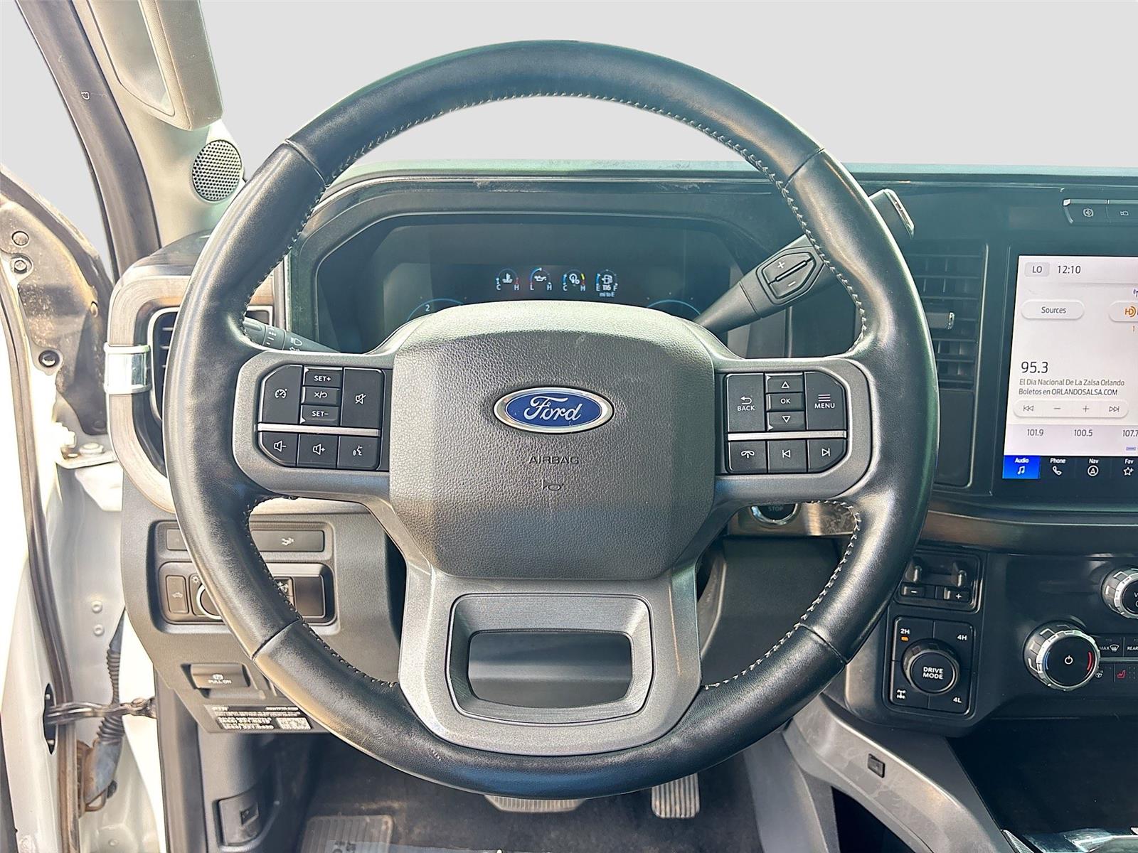 2023 Ford Super Duty F-250 SRW LARIAT