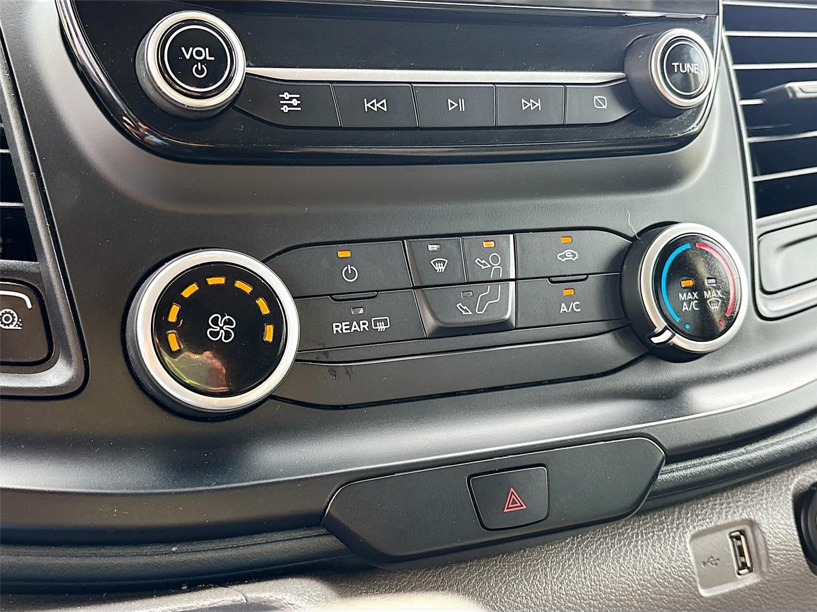 2021 Ford Transit Passenger Wagon XLT