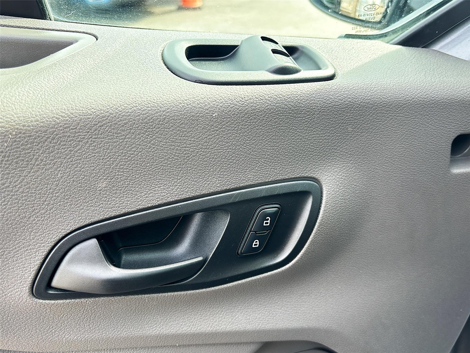 2021 Ford Transit Passenger Wagon XLT