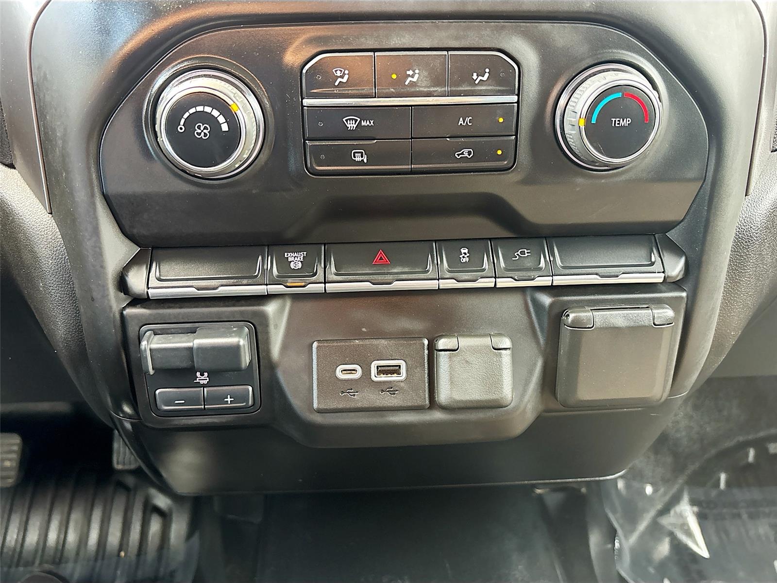 2023 Chevrolet Silverado 3500HD CC Work Truck