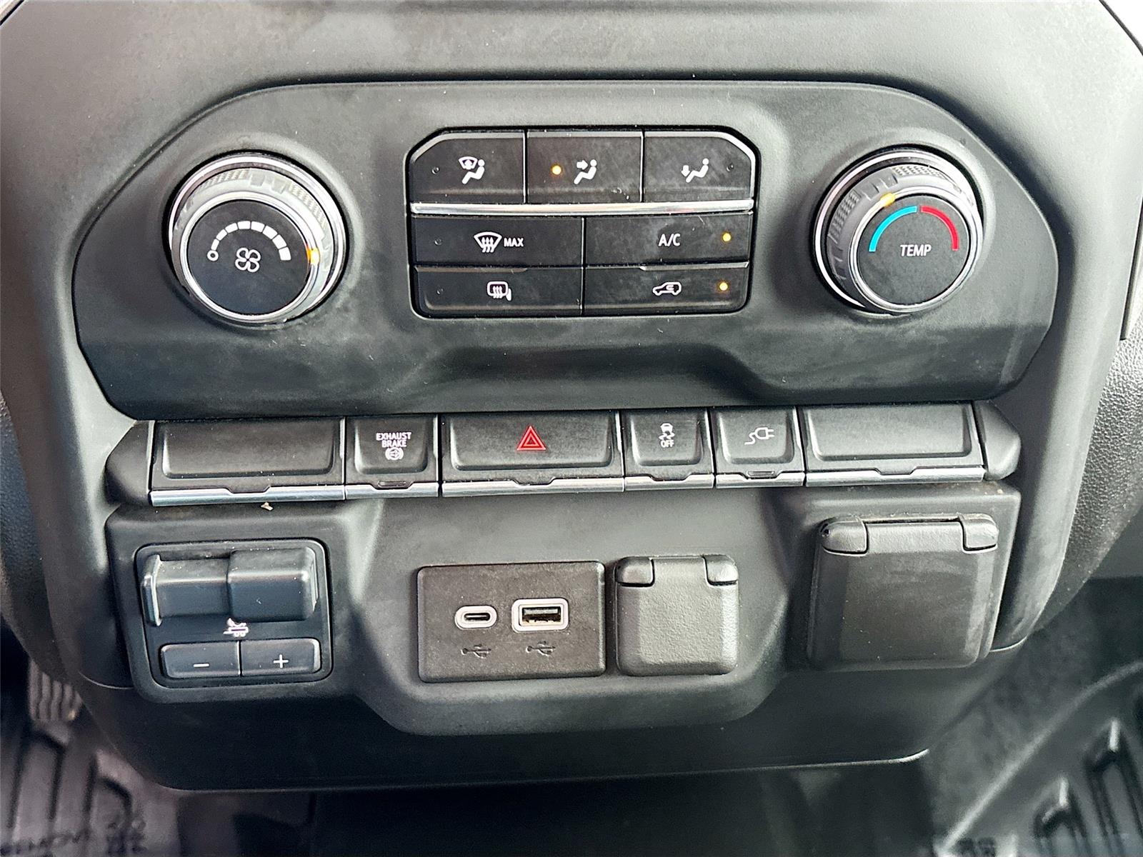 2023 Chevrolet Silverado 3500HD CC Work Truck