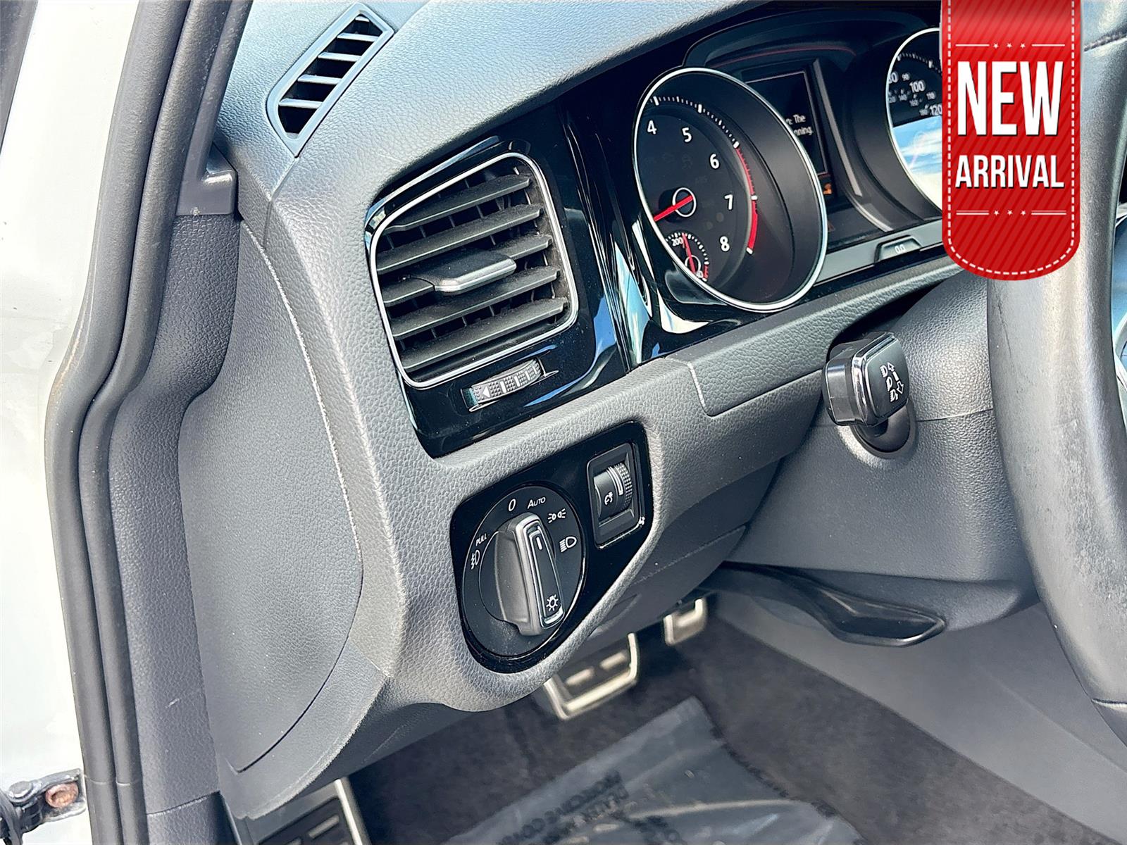 2019 Volkswagen Golf GTI SE