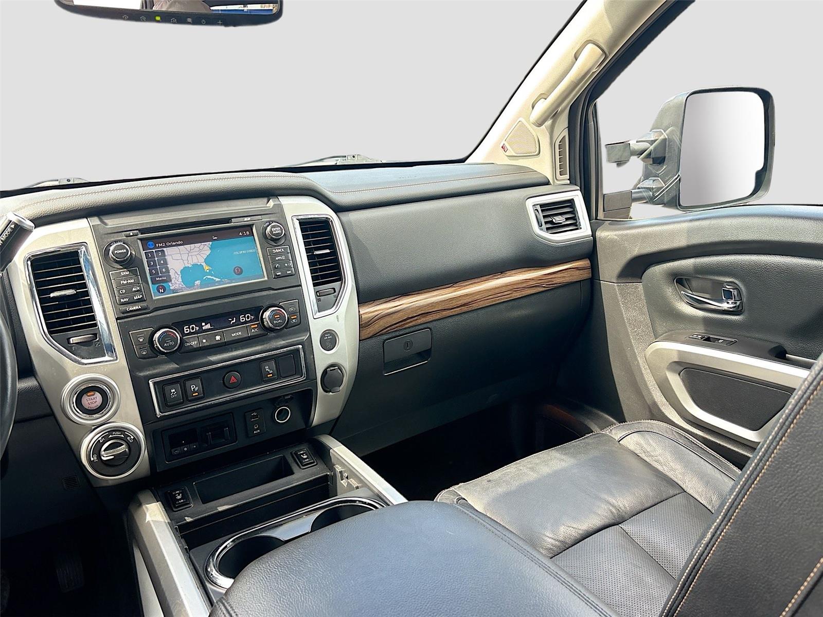 2017 Nissan Titan SL