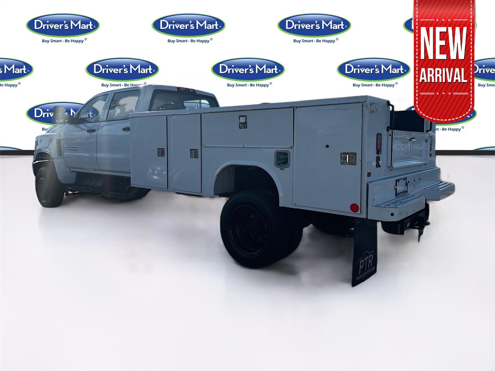 2022 Chevrolet Silverado 5500HD Work Truck photo 2