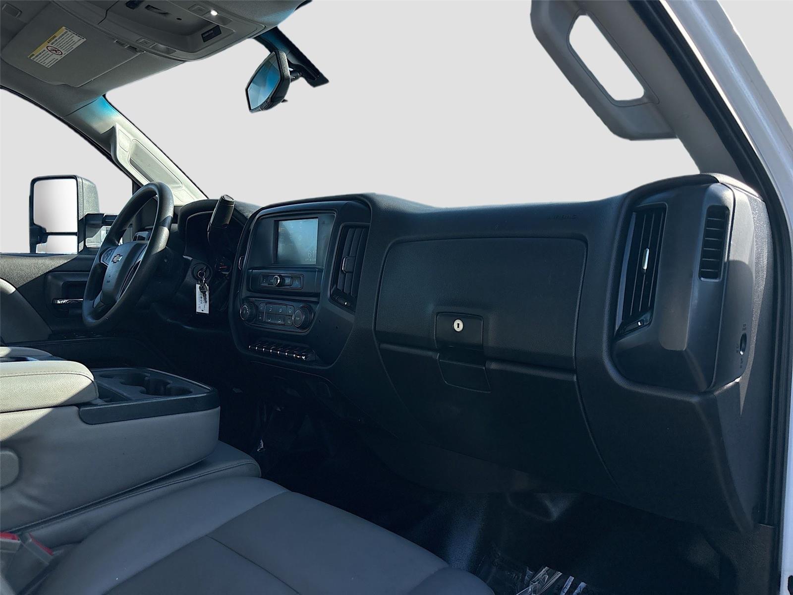 2022 Chevrolet Silverado 5500HD Work Truck
