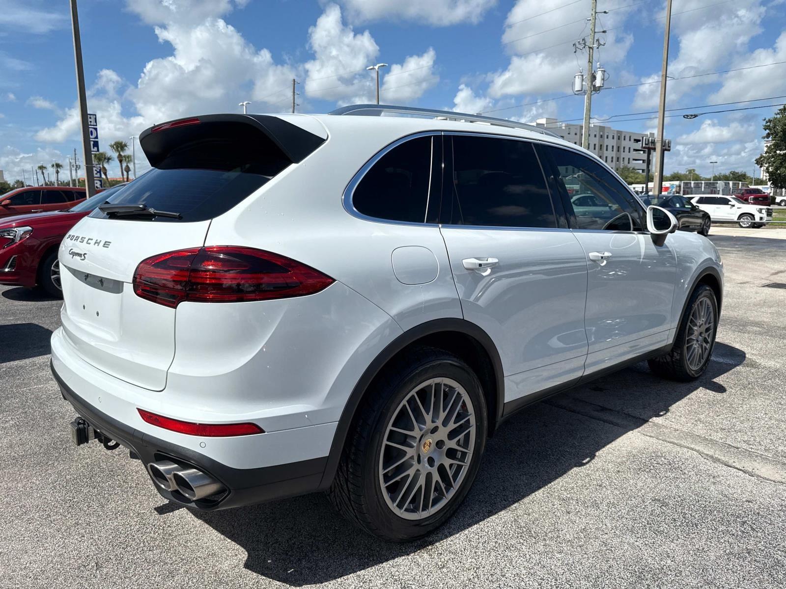 2016 Porsche Cayenne S