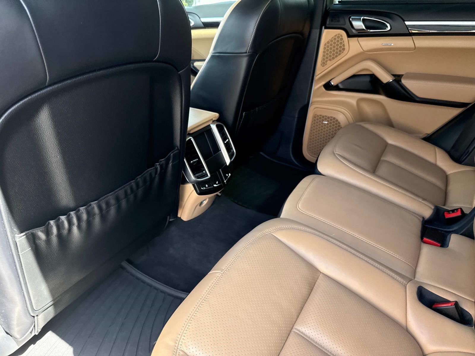 2016 Porsche Cayenne S