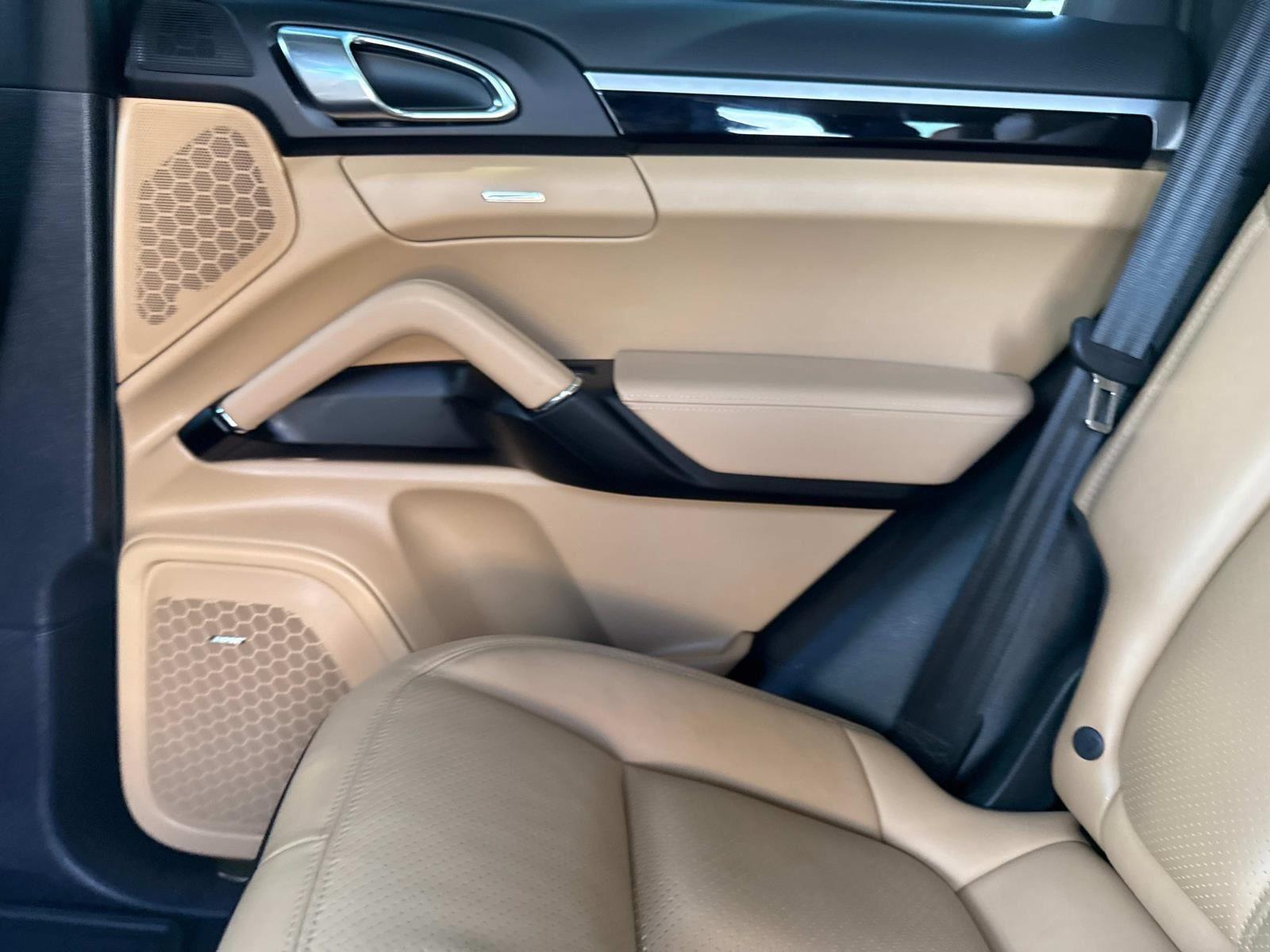 2016 Porsche Cayenne S