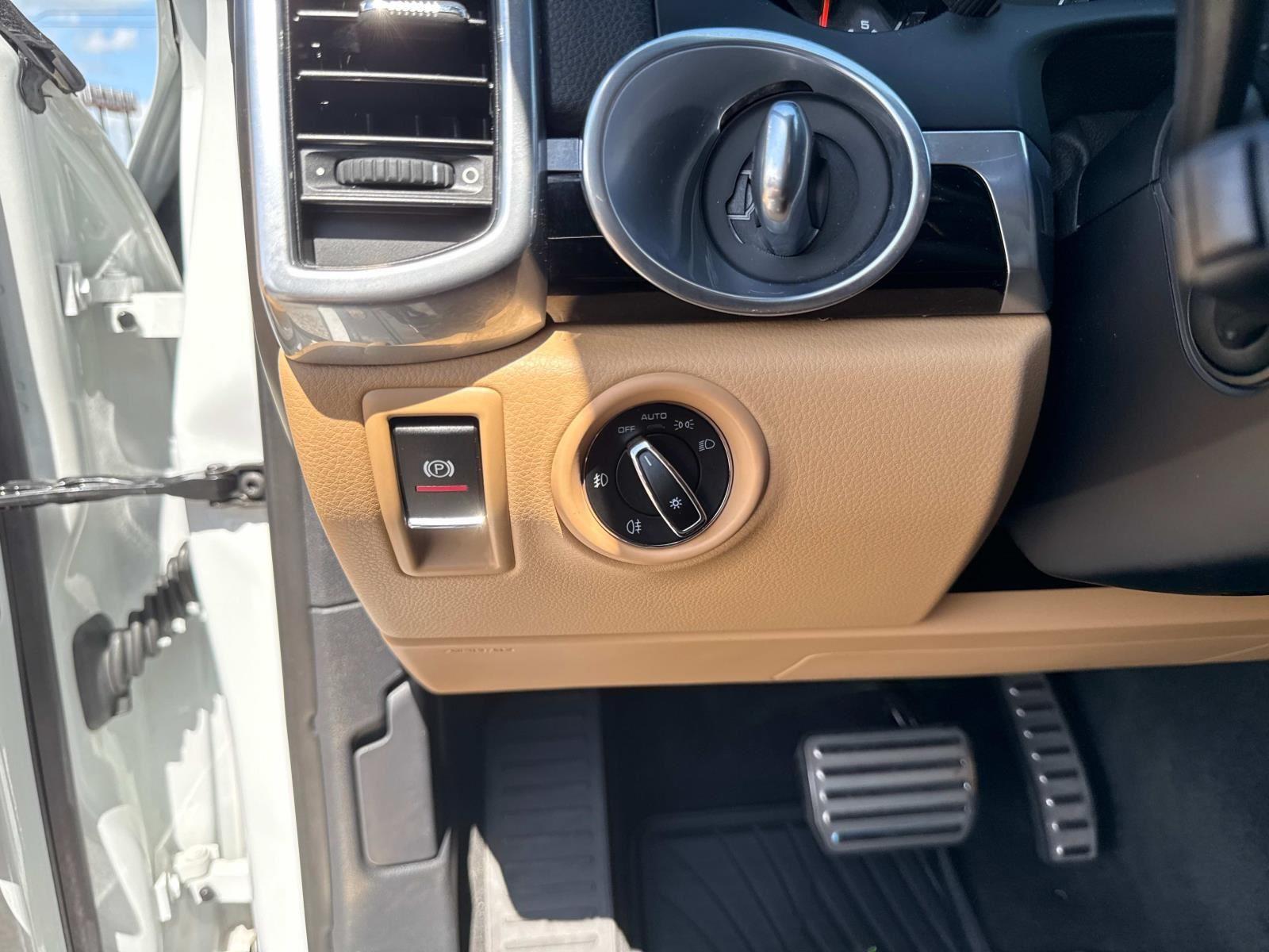 2016 Porsche Cayenne S