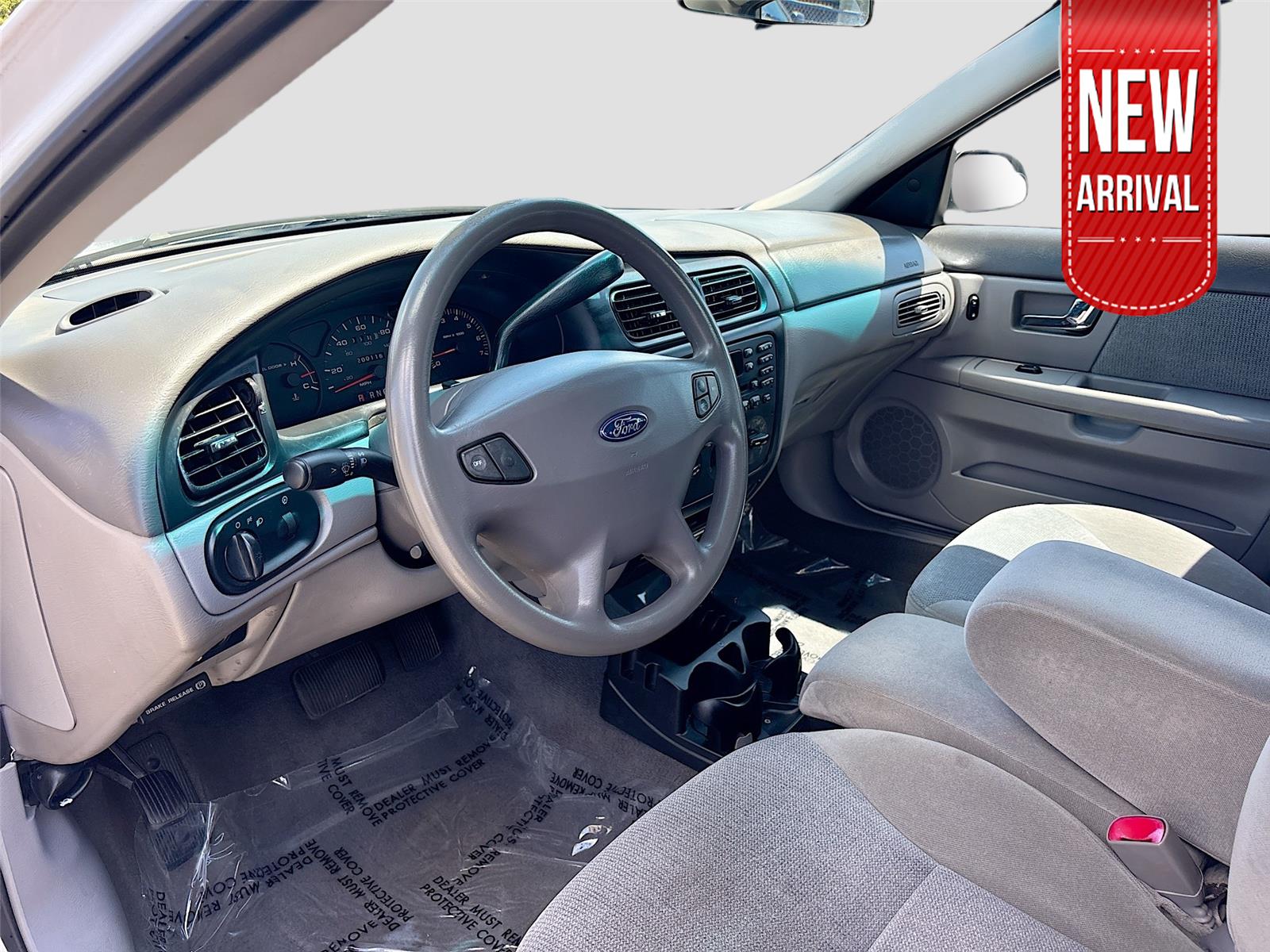 2002 Ford Taurus SE Standard