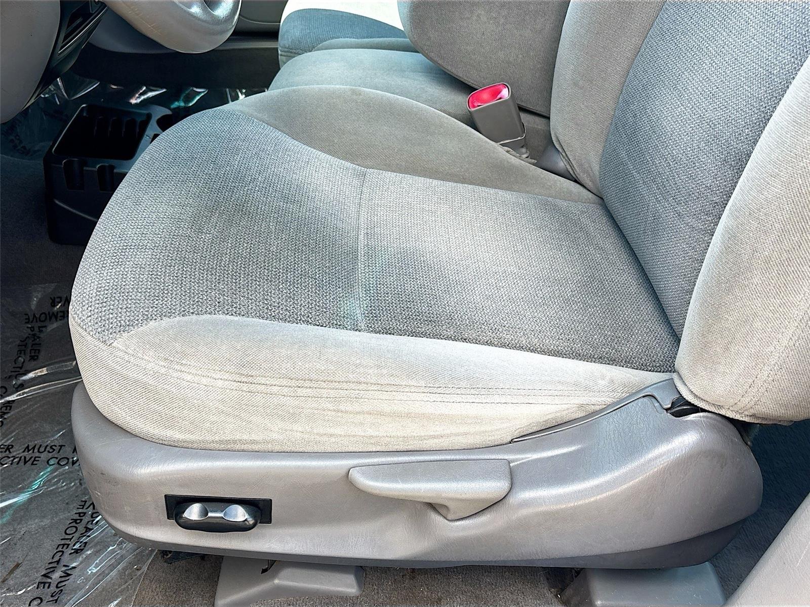 2002 Ford Taurus SE Standard