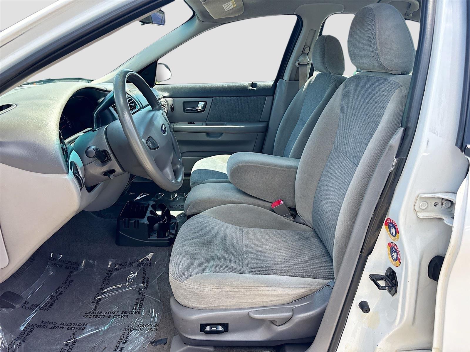 2002 Ford Taurus SE Standard