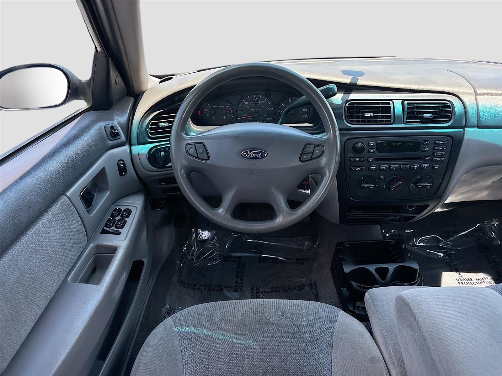 2002 Ford Taurus SE Standard
