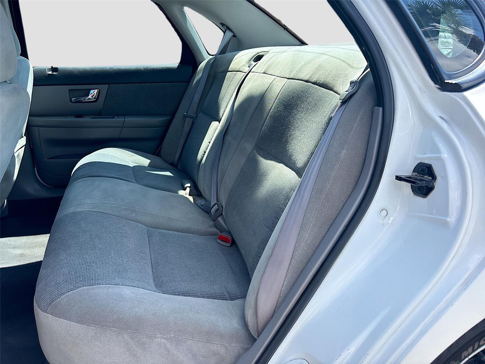 2002 Ford Taurus SE Standard