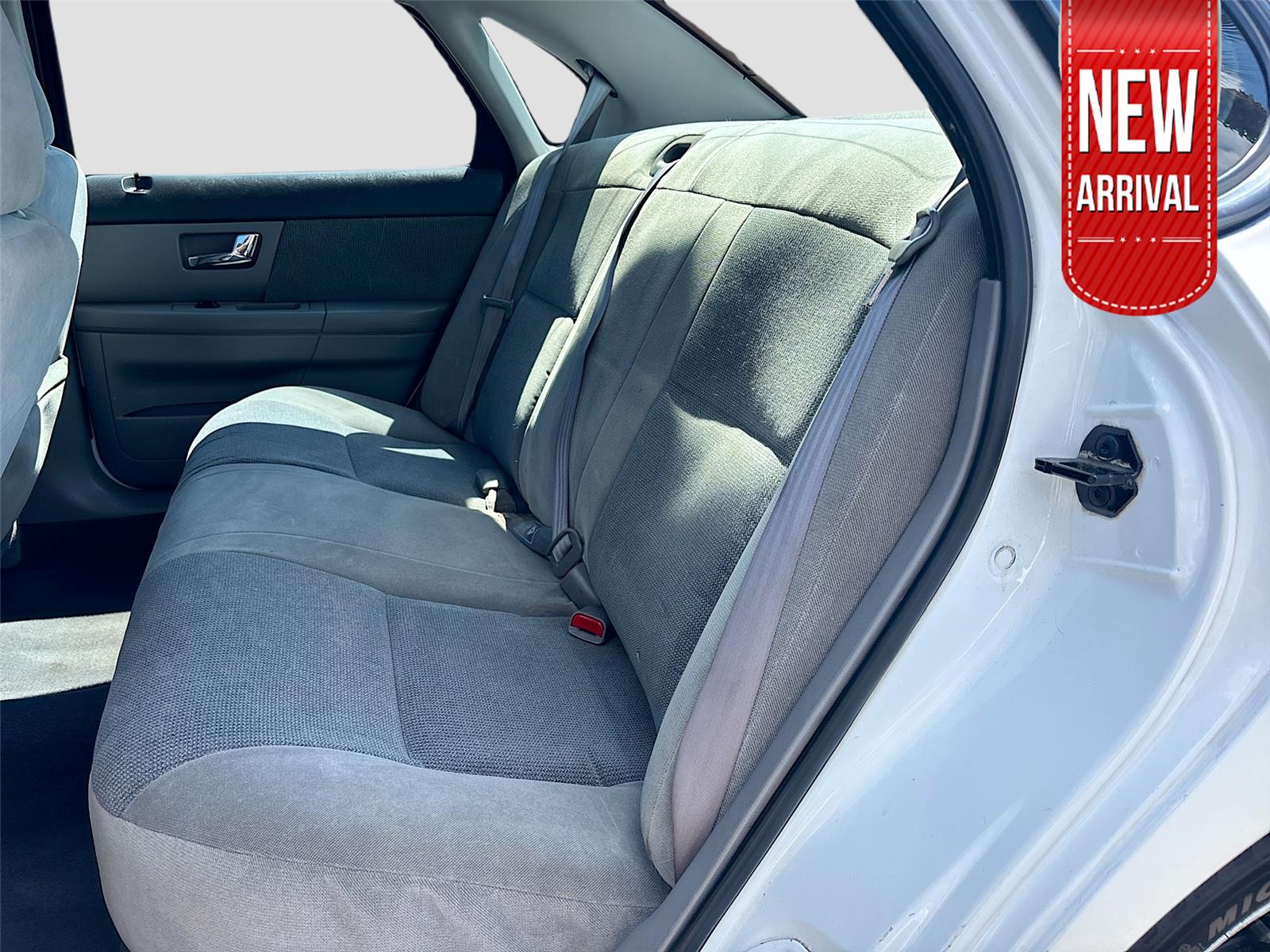 2002 Ford Taurus SE Standard