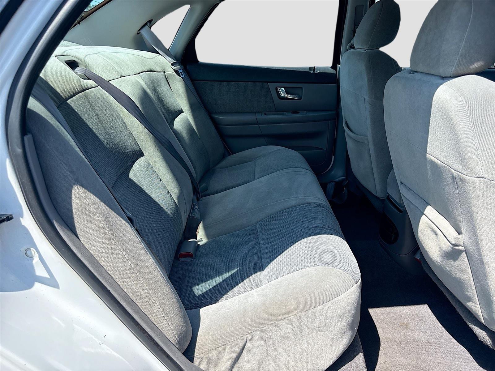 2002 Ford Taurus SE Standard