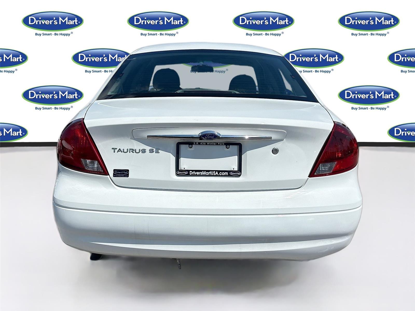 2002 Ford Taurus SE Standard