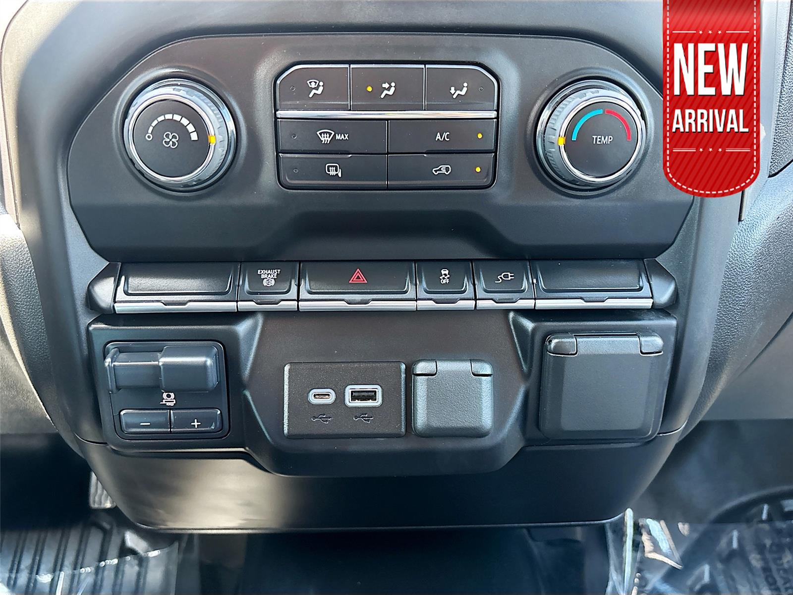 2023 Chevrolet Silverado 3500HD CC Work Truck