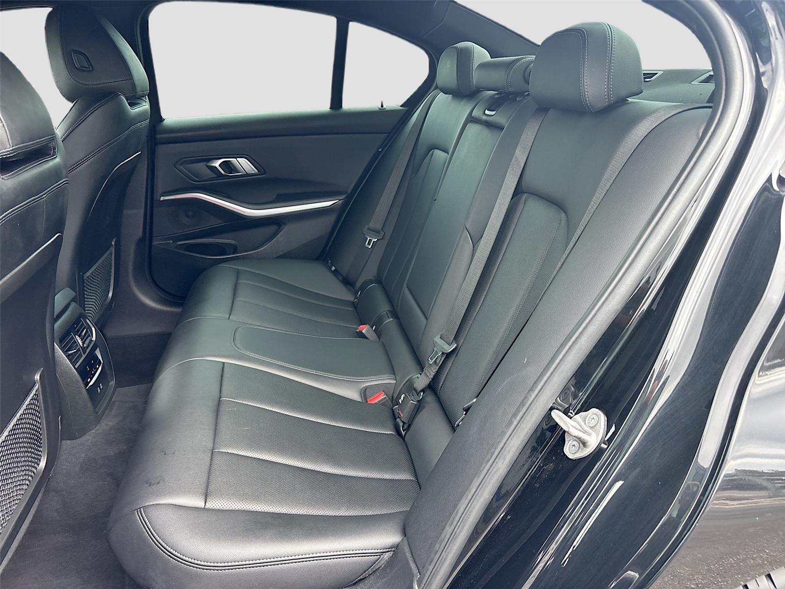 2023 BMW 3 Series 330i