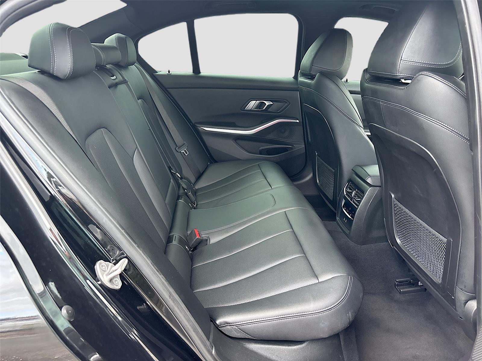 2023 BMW 3 Series 330i