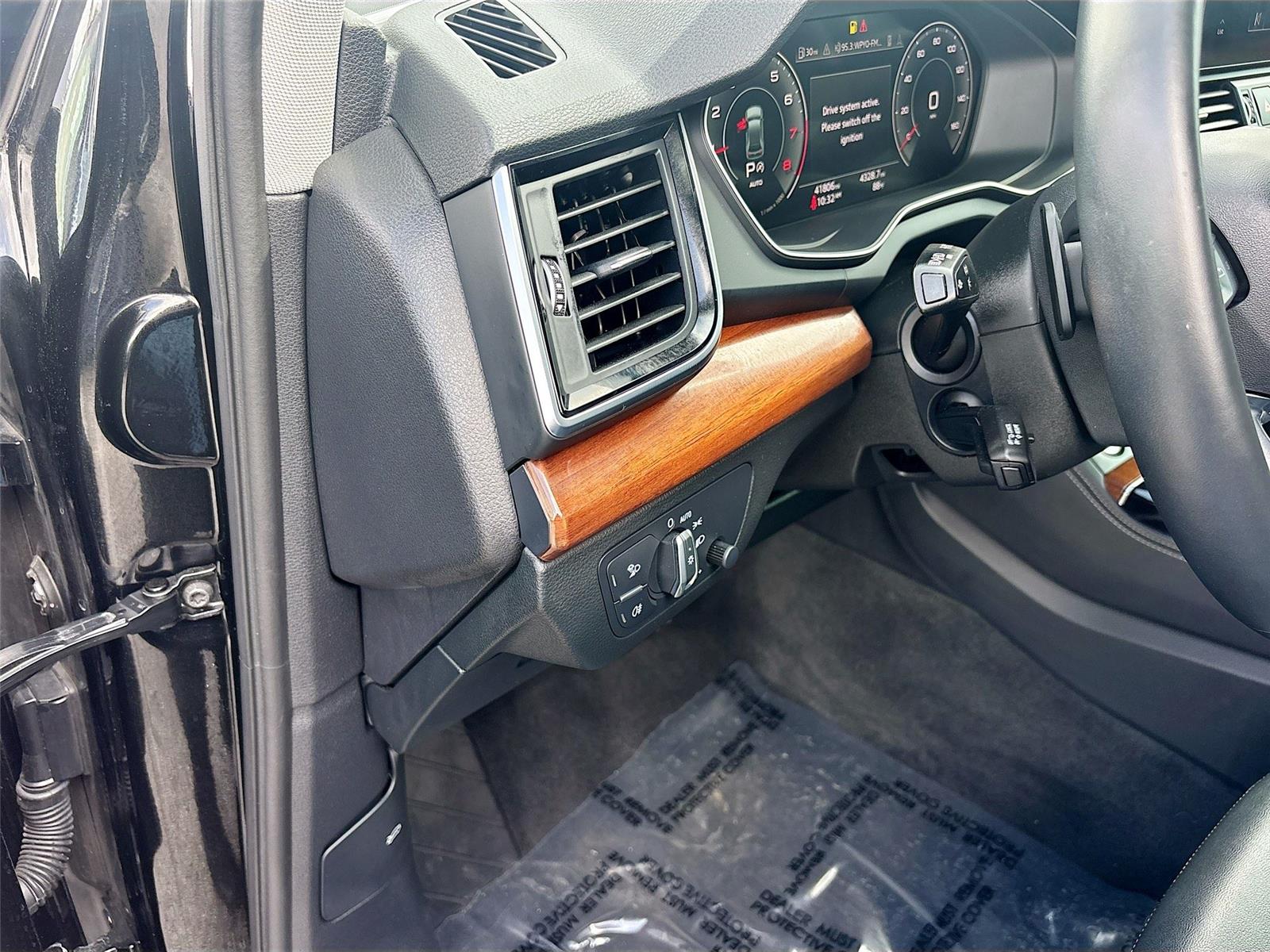 2022 Audi Q5 S line Premium Plus