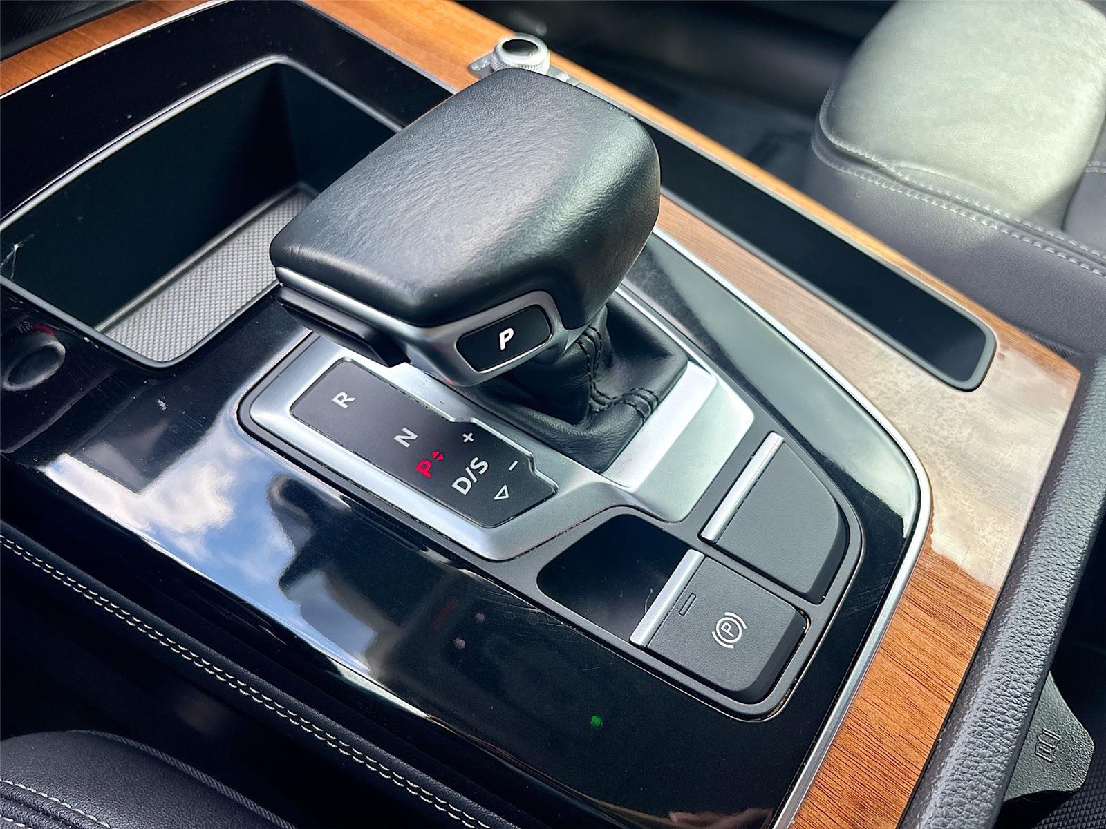 2022 Audi Q5 S line Premium Plus