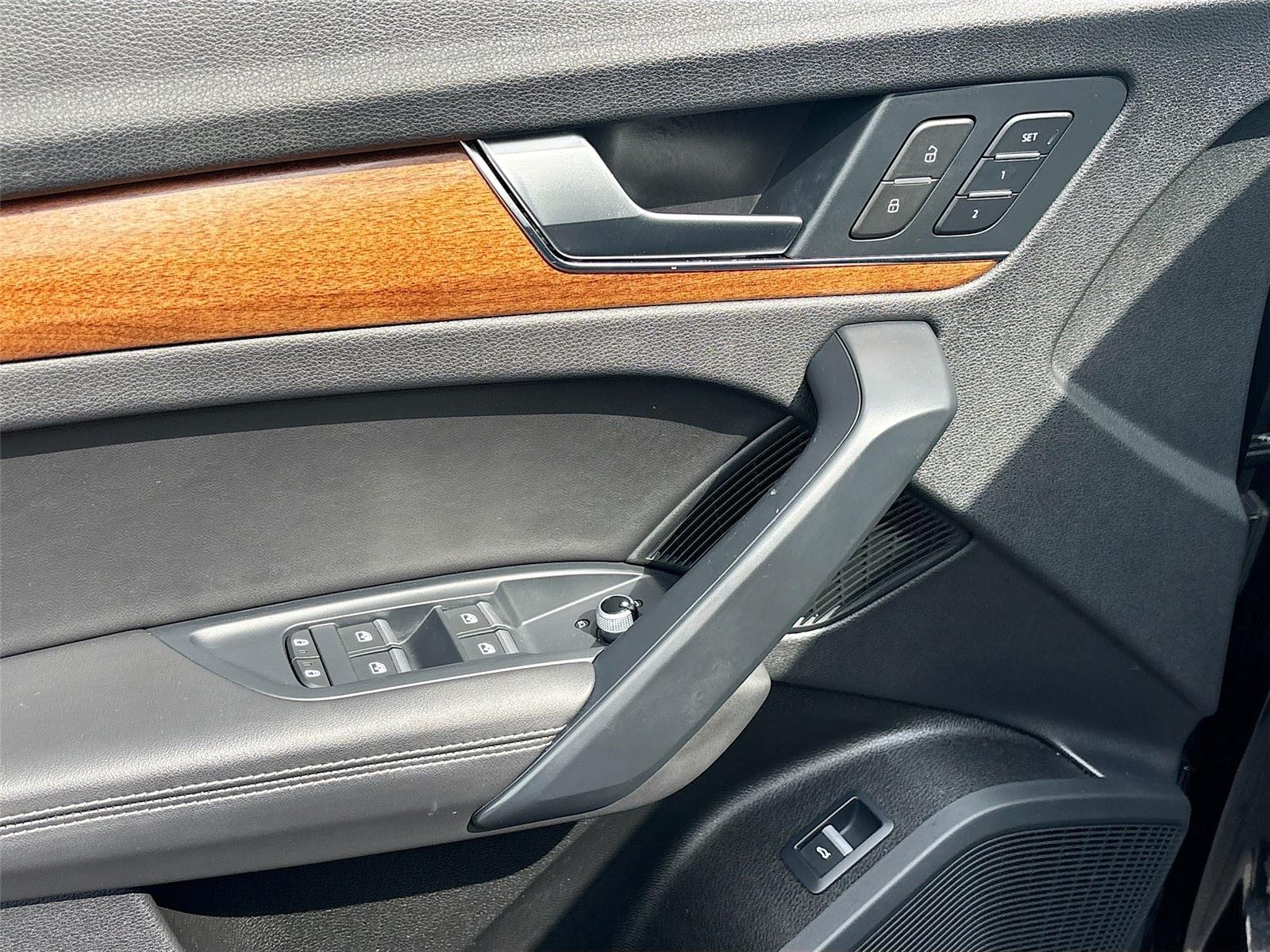 2022 Audi Q5 S line Premium Plus