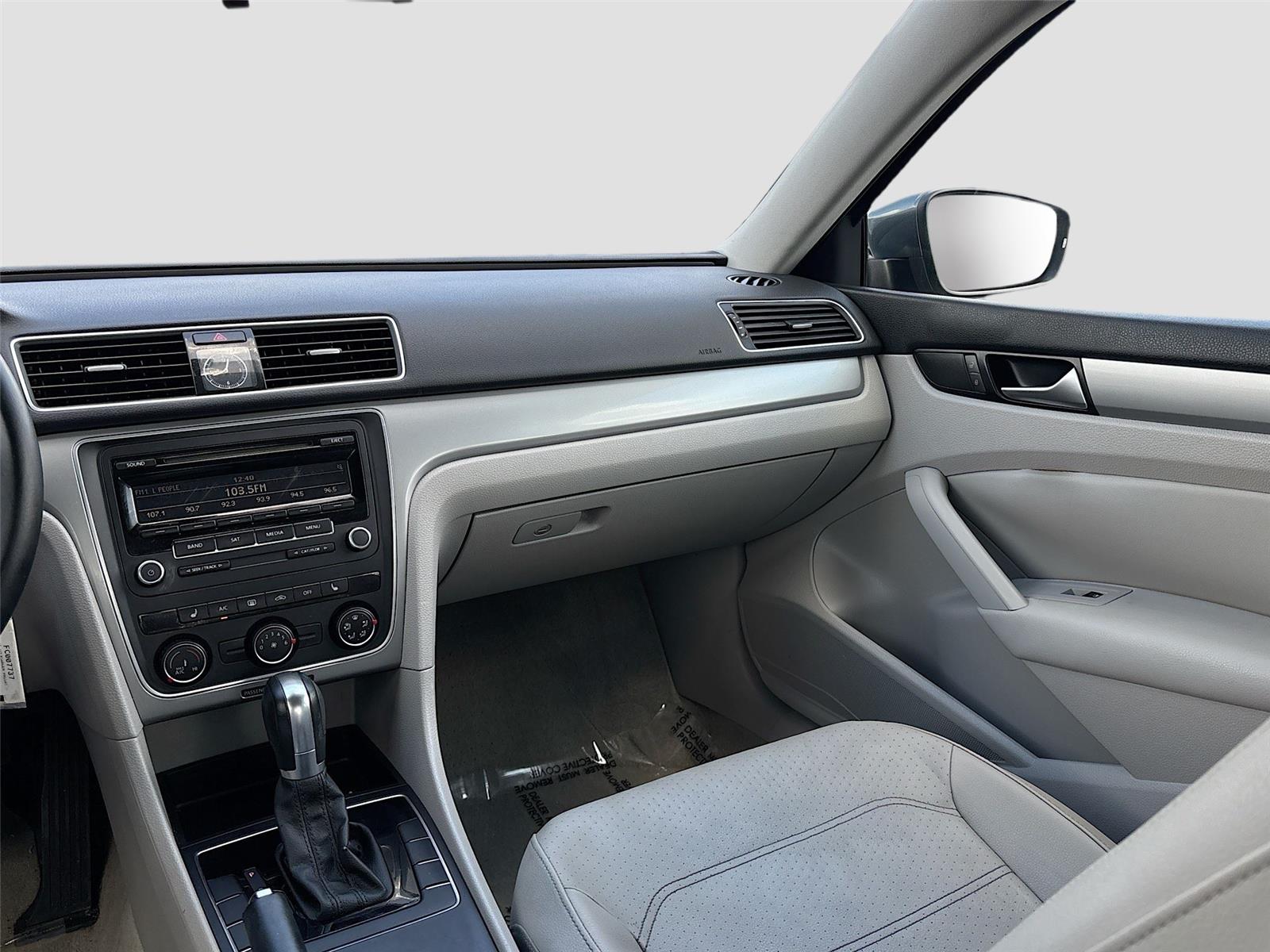 2015 Volkswagen Passat 1.8T Wolfsburg Ed