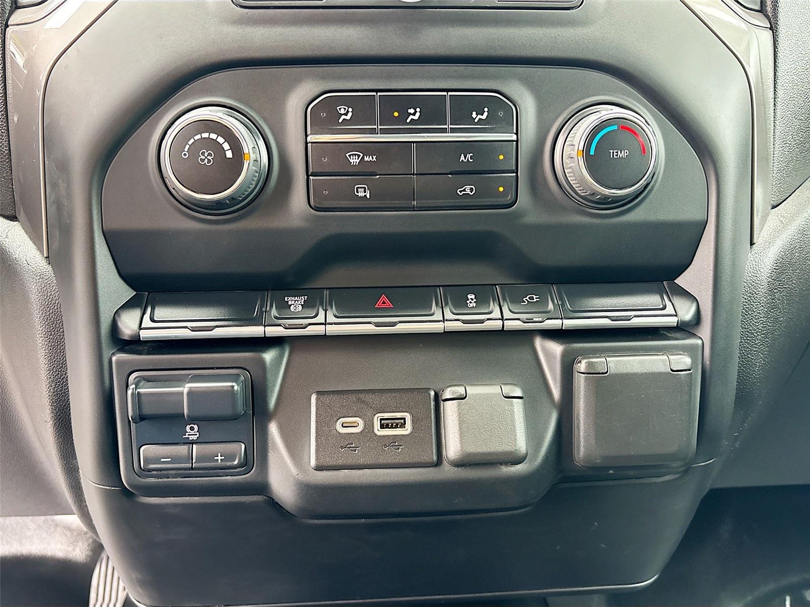 2023 Chevrolet Silverado 3500HD CC Work Truck