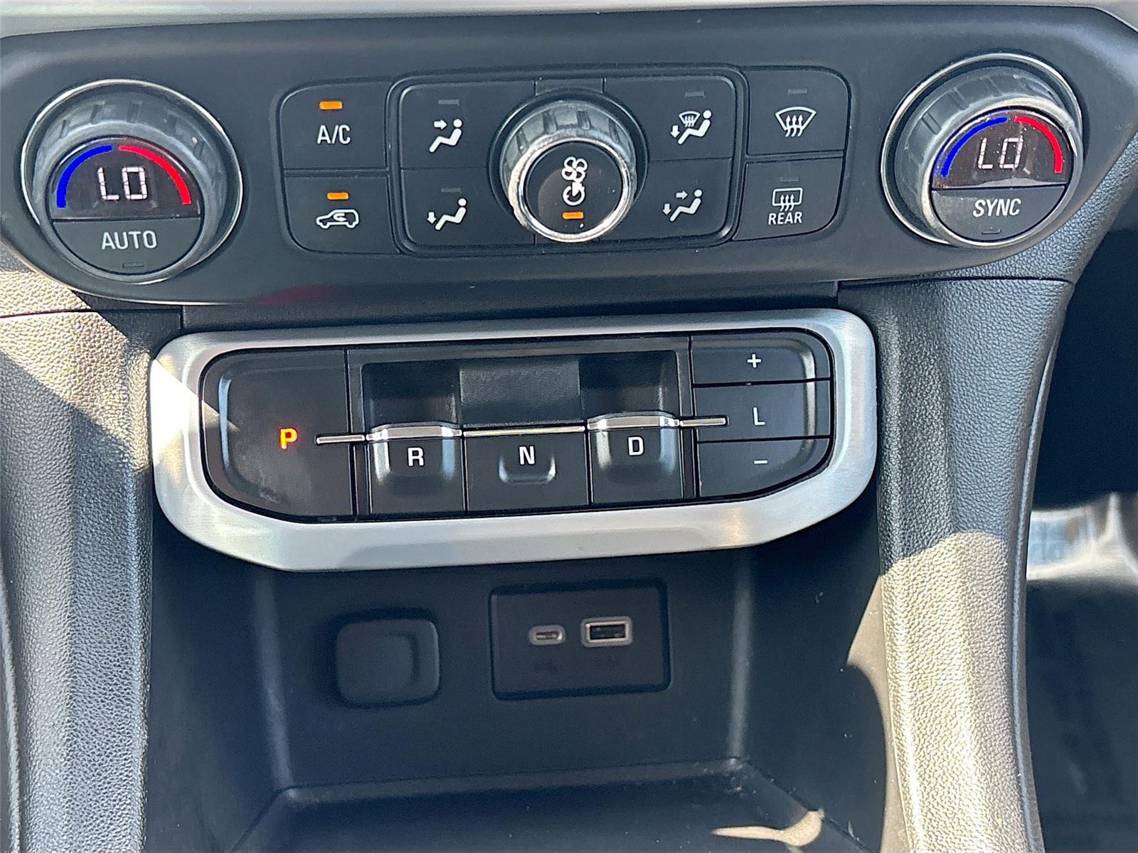 2021 GMC Acadia SLE