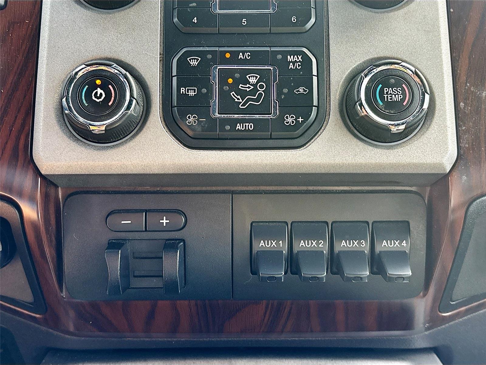 2016 Ford Super Duty F-250 SRW Lariat